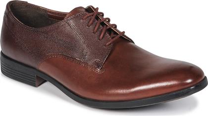 Clarks Gilmore Walk British Tan από το Spartoo